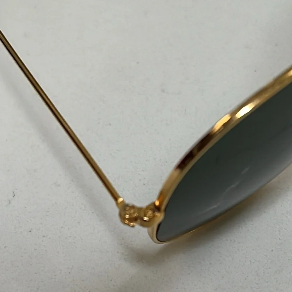 Claiborne Vintage Aviator Gold Rim Tortoise Men’s Green Glass Lens Sunglasses